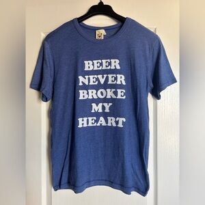 Charlie Southern - Beer Never Broke My Heart T-shirt - NEW joke women’s medium